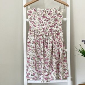 White Floral Strapless Dress With Pockets